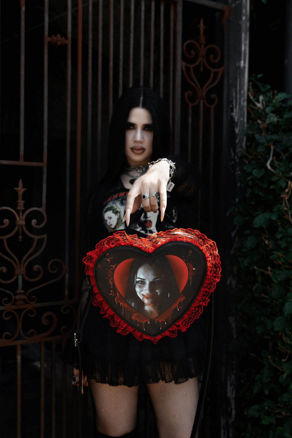 Vera's Eyecandy Jennifer’s Body Heart Shaped Bag