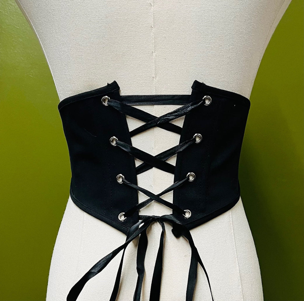 Witchwood The Morrigan Lace Up Front or Back Corset Belt