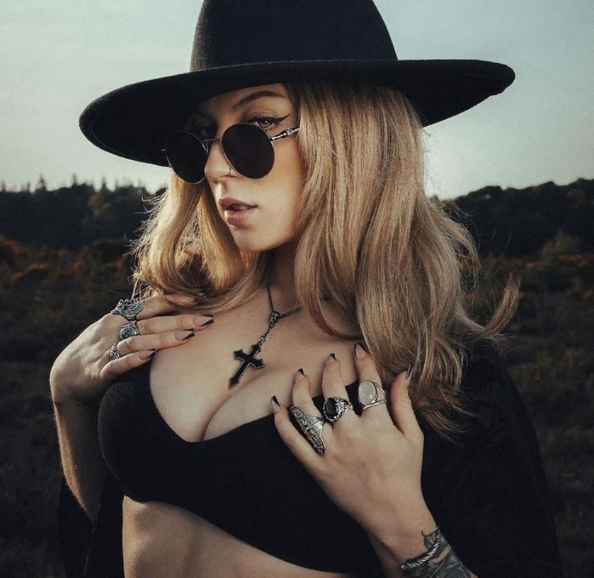Alchemy Gothic Death Cap Mushroom Dropper Earrings E492