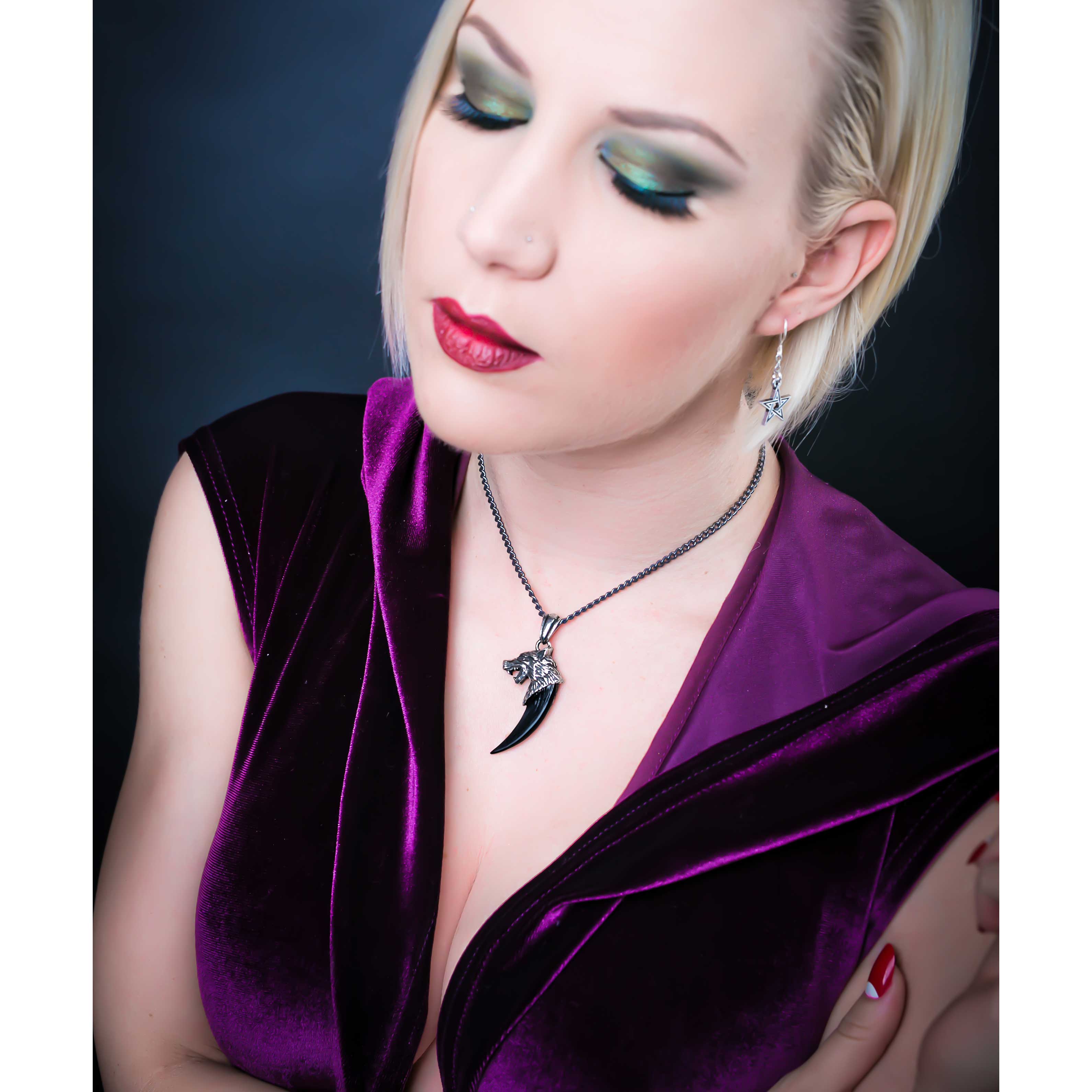 Alchemy Gothic Wolf Macht Fang Pendant P788