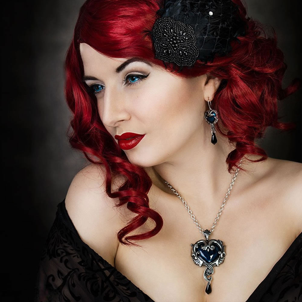Alchemy Gothic Affaire Du Coeur Earrings E414