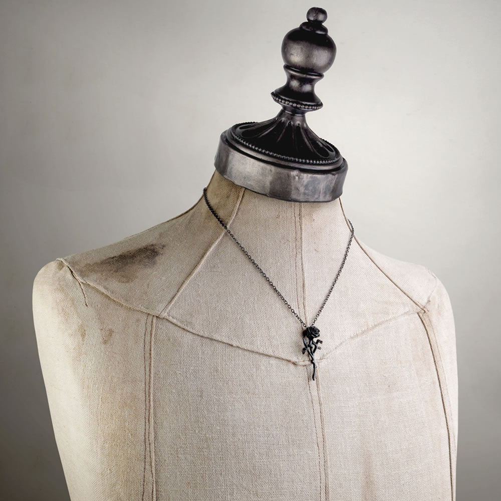 Alchemy Gothic Romance of the Black Rose Pendant P695