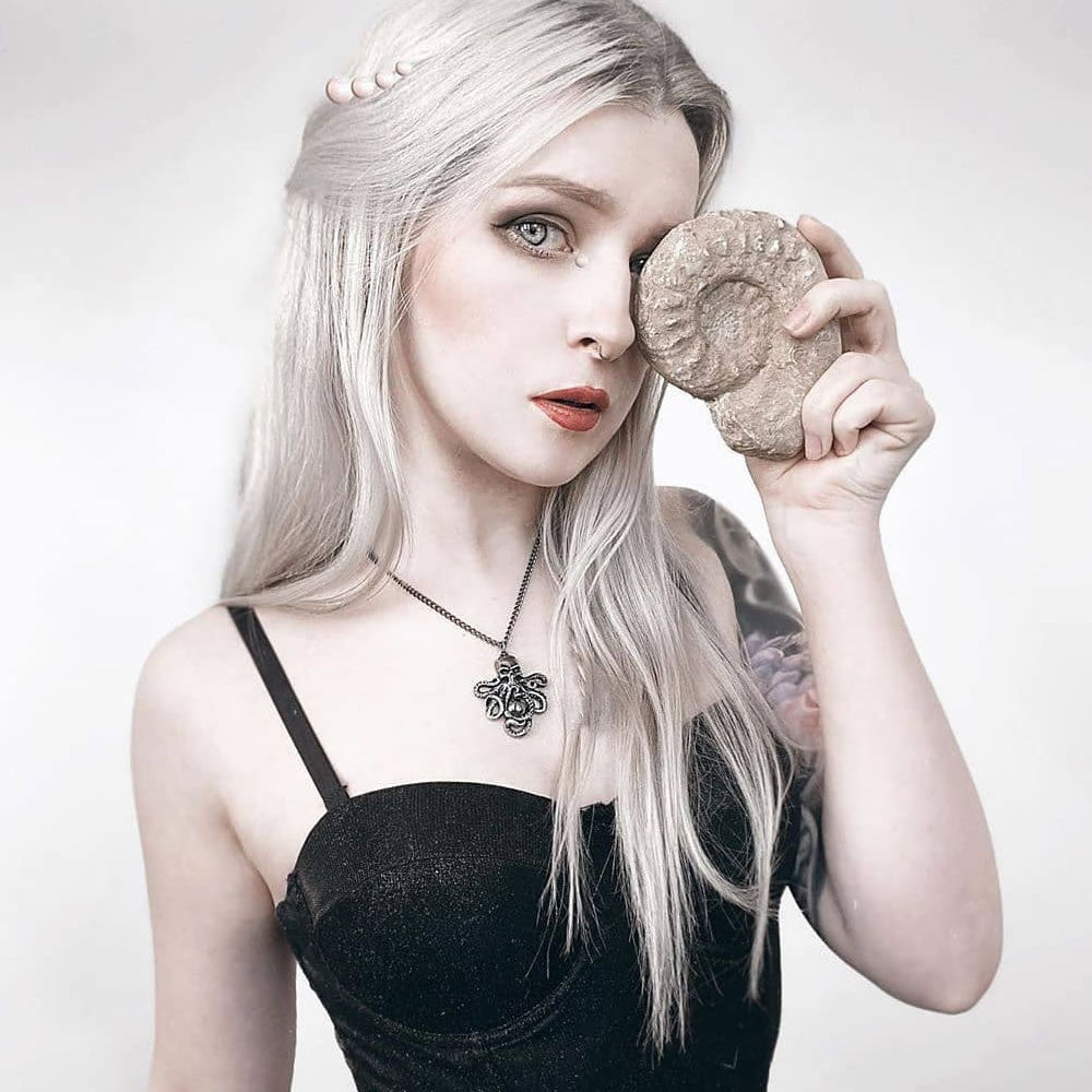Alchemy Gothic Mammon of the Deep Plage Noir Pendant P888
