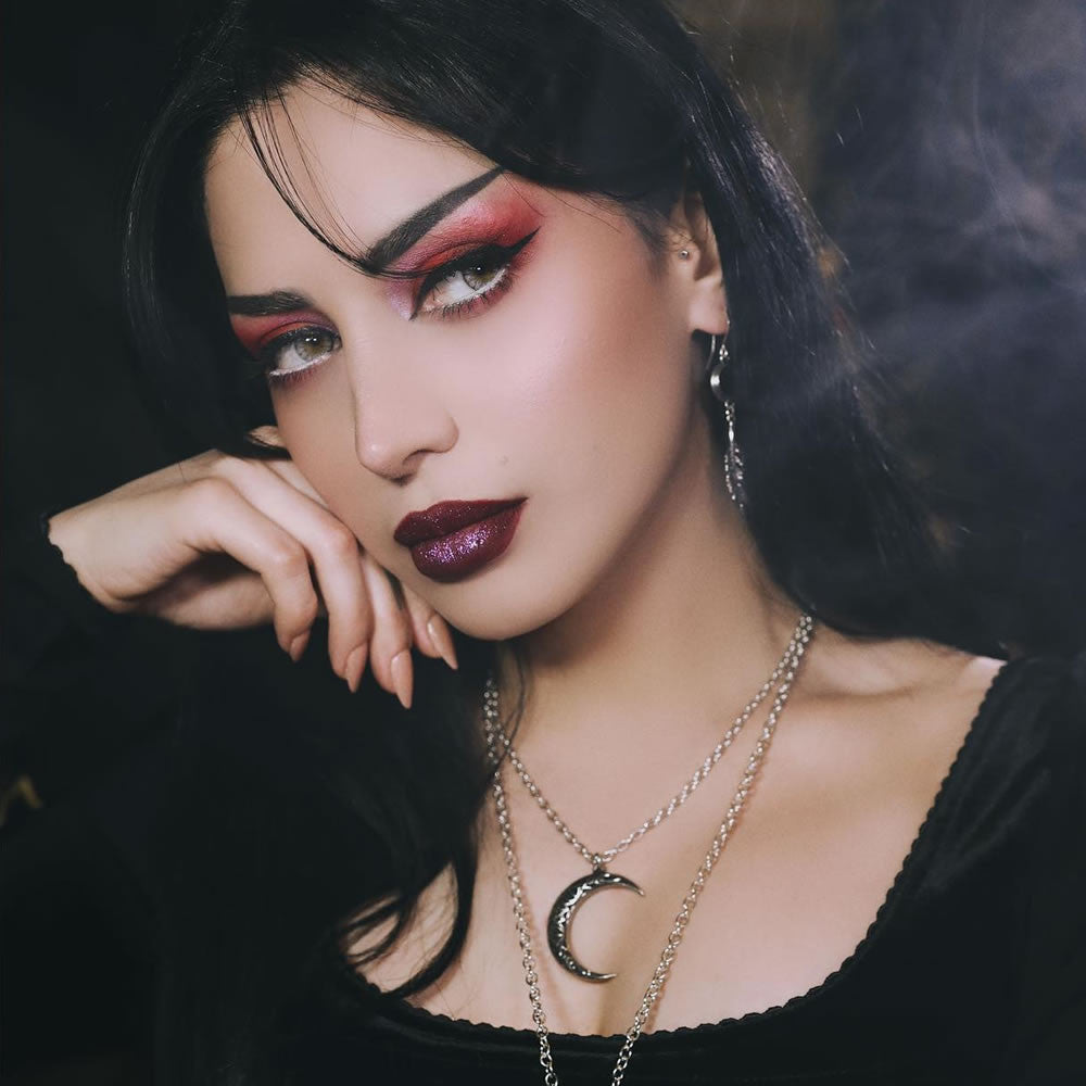 Alchemy Gothic A Pact With A Prince Crescent Moon Pendant P942