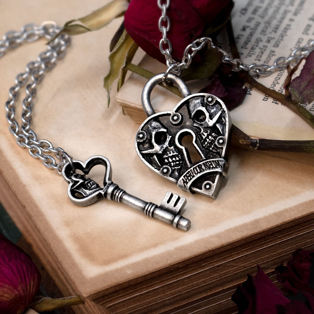 Alchemy Gothic Key To Eternity 2 Couples Pendants P943