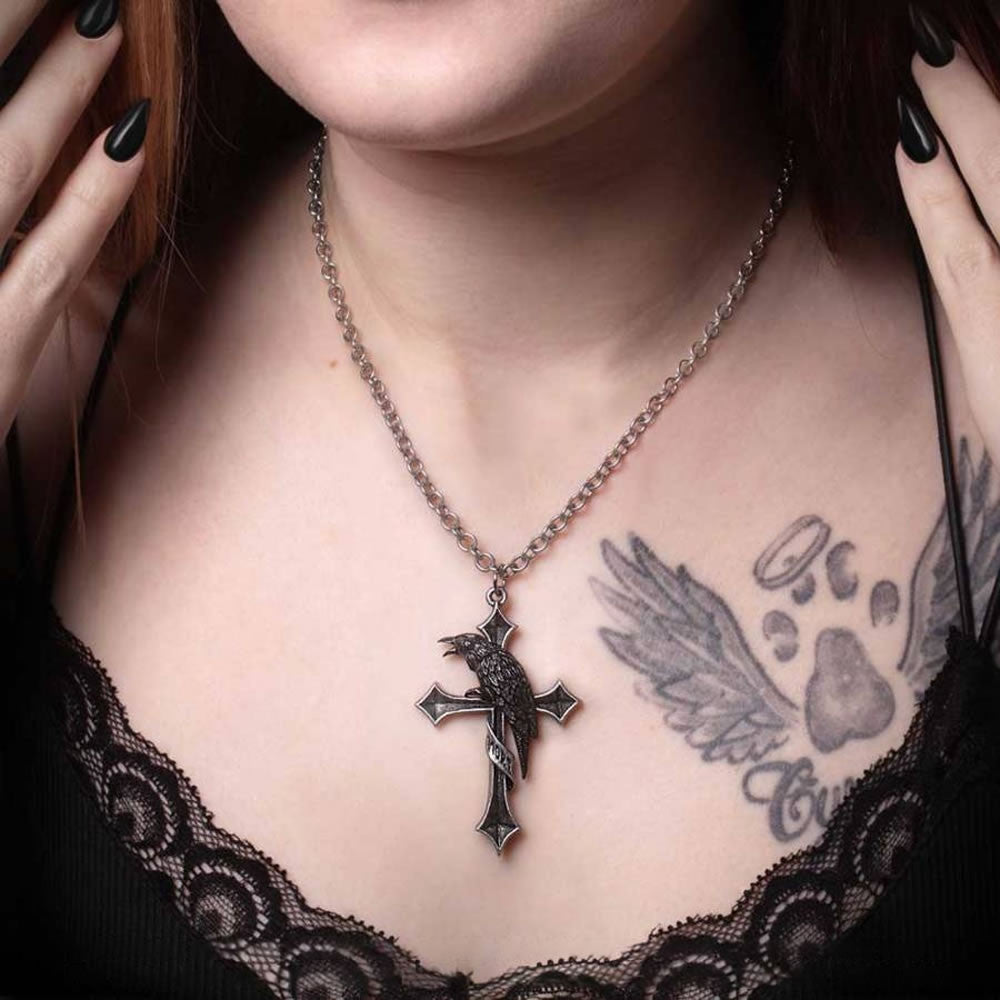 Alchemy Gothic Crus Corvis Cross Pendant P961