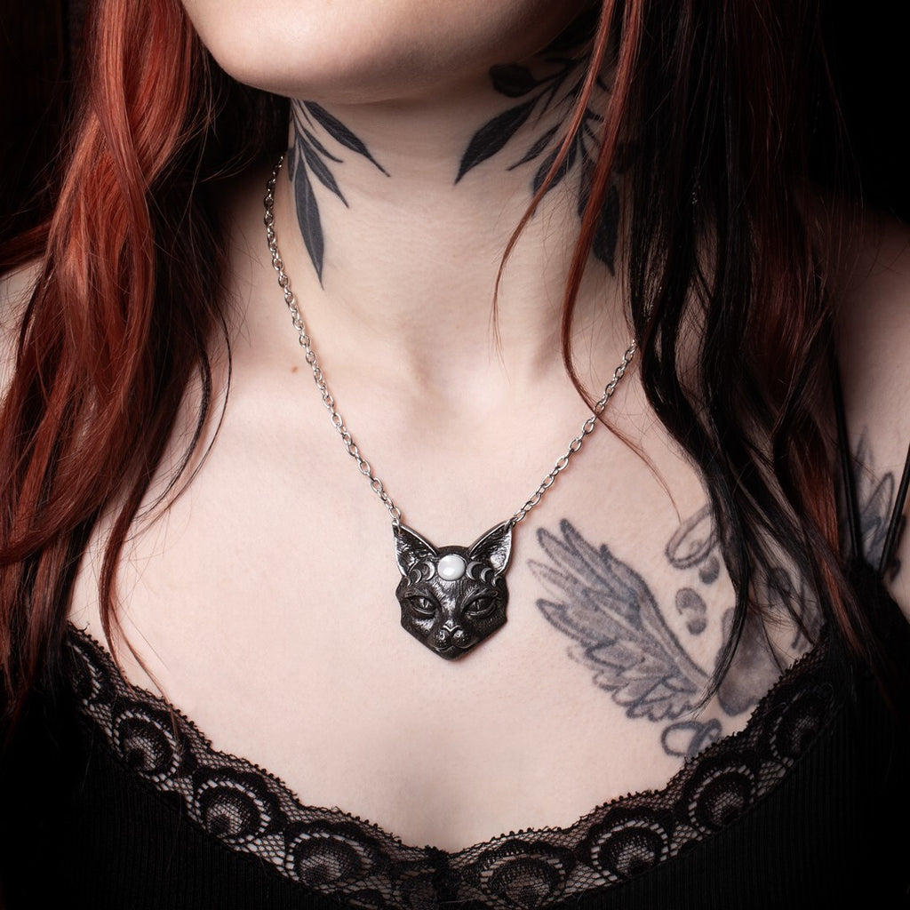Alchemy Gothic Mystic Moon Black Cat Pendant P988