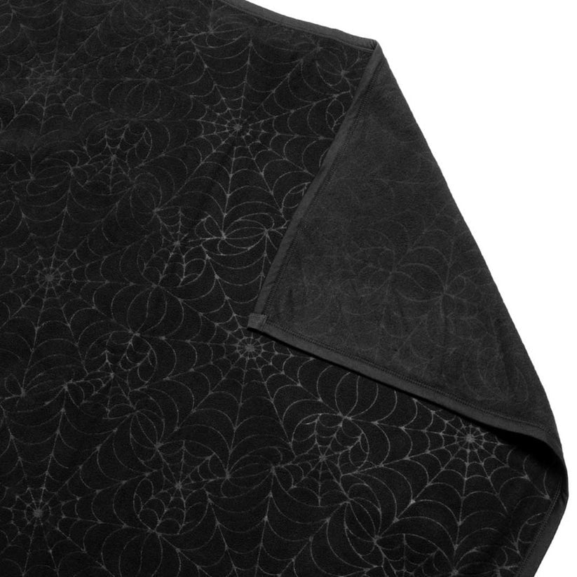 Kreepsville 666 Ex-Large Black Spiderweb Throw Blanket