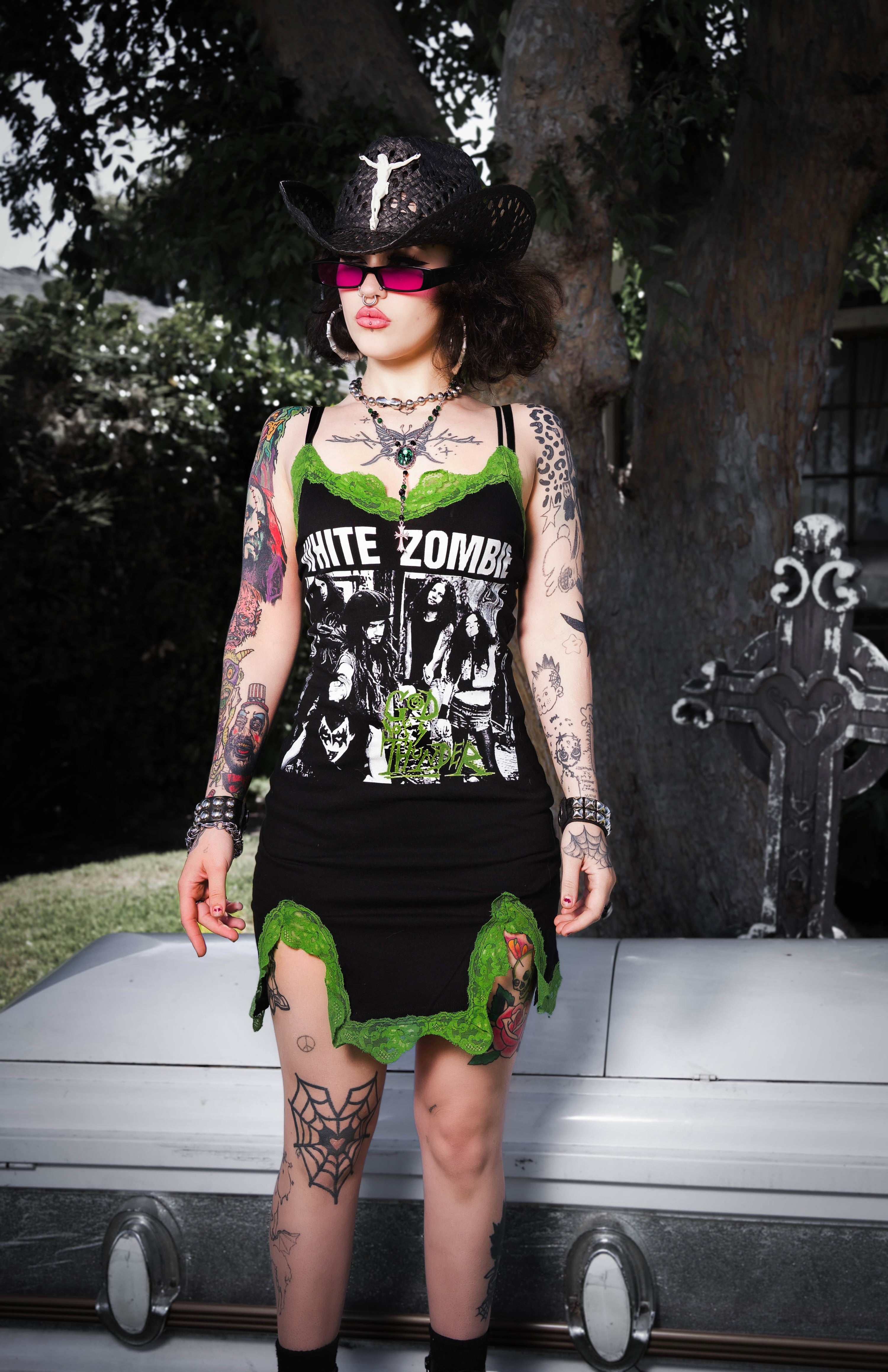 Vera's Eyecandy White Zombie Slit Lace Dress